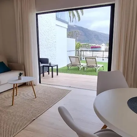 Maresia Village Apartmán *
