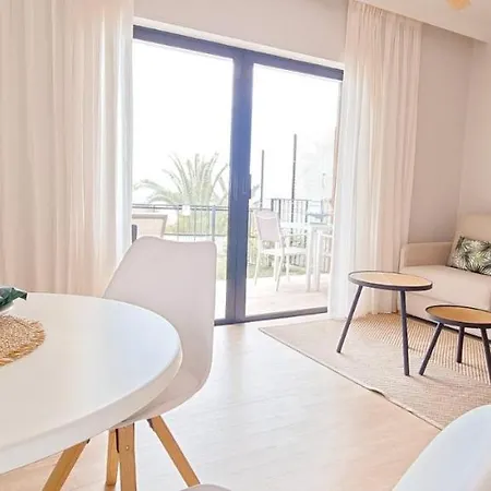 Maresia Village アパート *