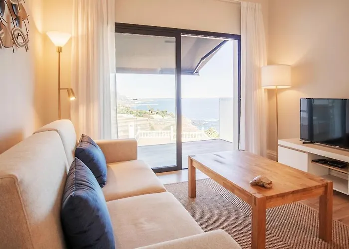 Maresia Village 아파트